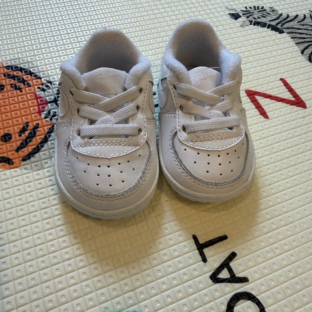 Infant Crib White Athletic Shoes - Nike